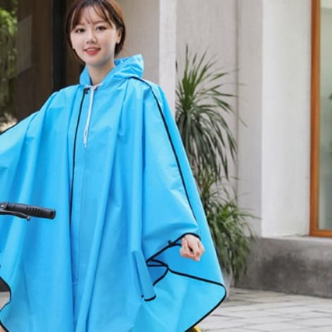 レインウェア 軽やか花びら風レインポンチョ