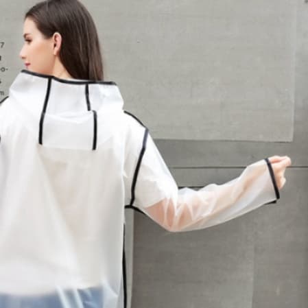 レインウェア 透明感あふれるレインコート