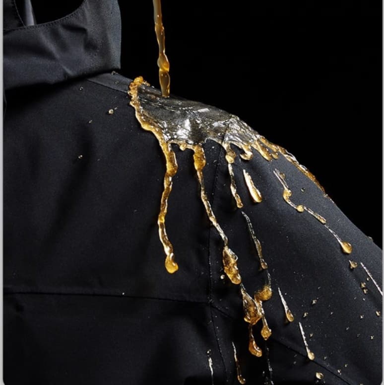 防水性抜群！三層構造アウトドアレインウェア