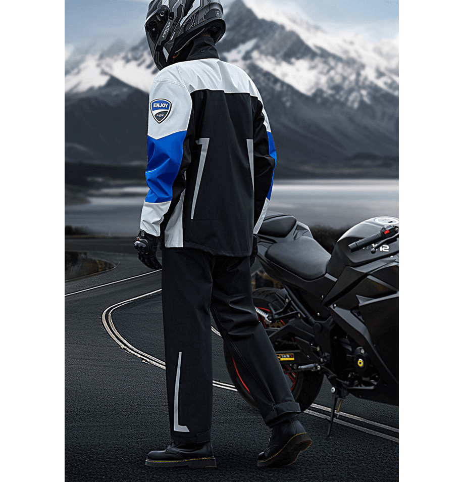 オールシーズン対応バイク用レインウェア