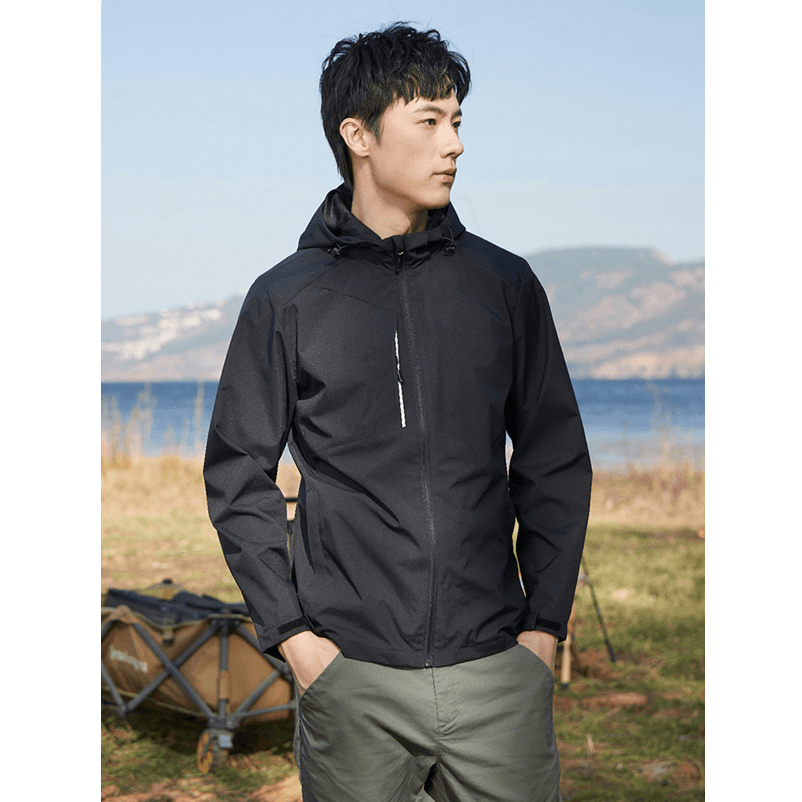 アウトドア対応メッシュ裏地レインウェア