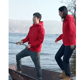 アウトドア対応メッシュ裏地レインウェア