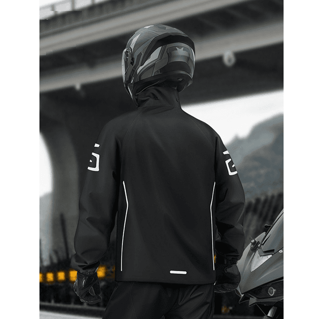 オールシーズン対応防水バイクレインウェア