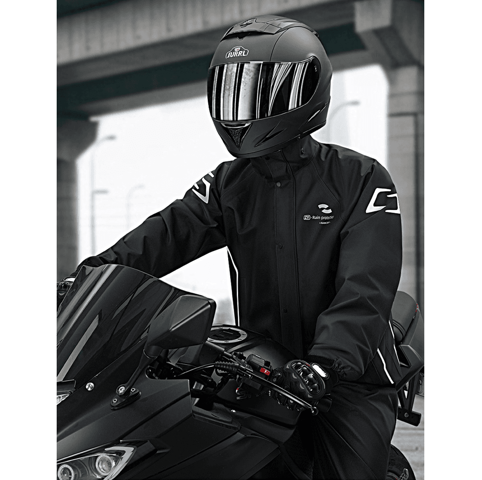 オールシーズン対応防水バイクレインウェア