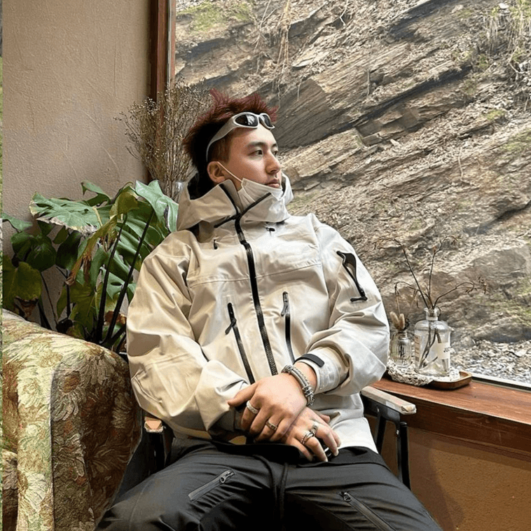 レインウェア 進化系 軽量防水フードジャケット