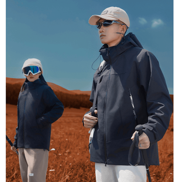 レインウェア 山頂を駆ける冒険者の防水ジャケット