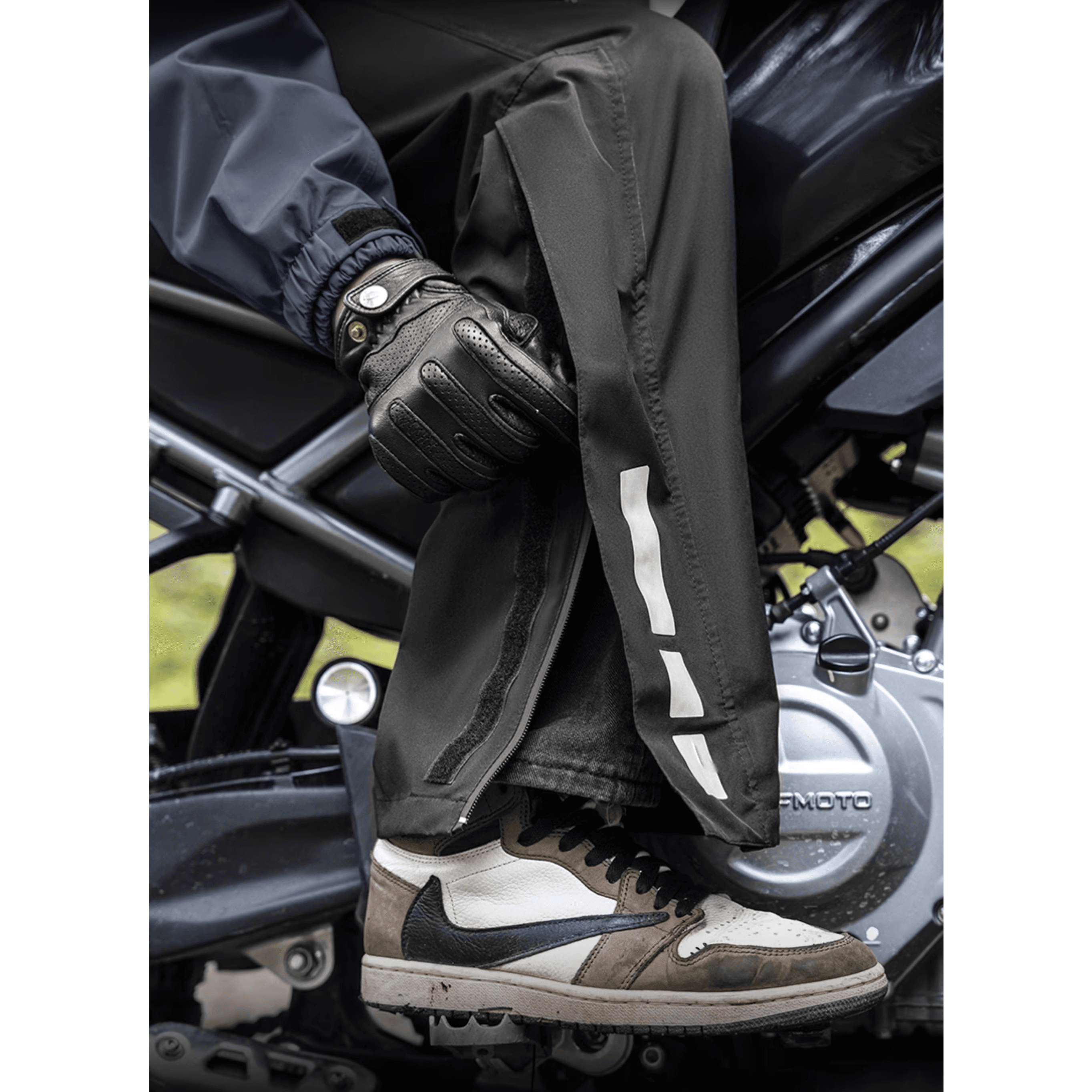 オールシーズン対応コンパクトレインウェア