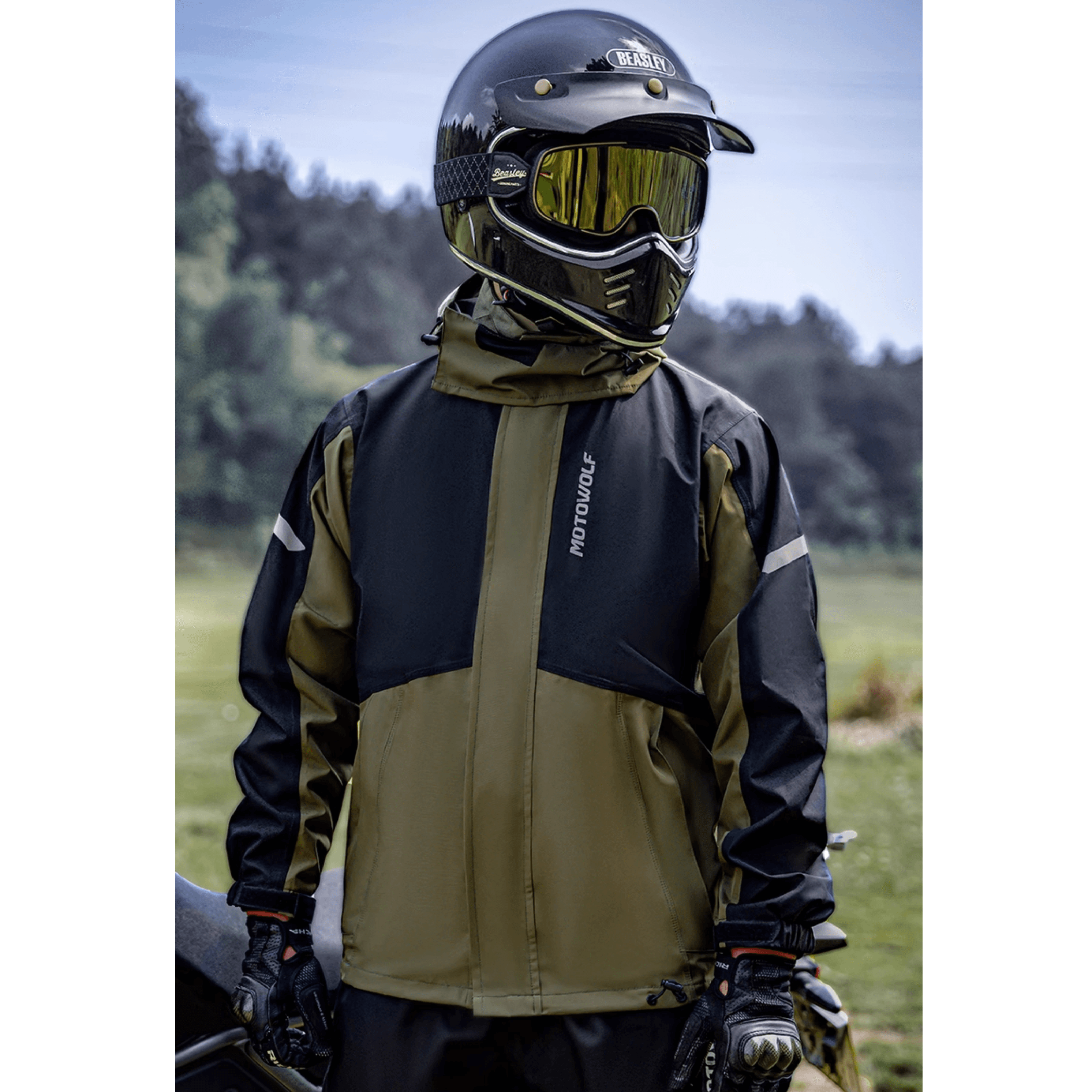 オールシーズン対応コンパクトレインウェア