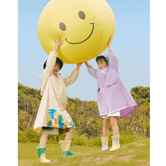小学生のための雨の日おでかけレインウェア