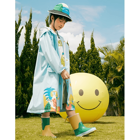 小学生のための雨の日おでかけレインウェア