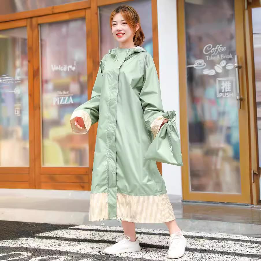 レインウェア 雨の日をもっと可愛く過ごすレインポンチョ