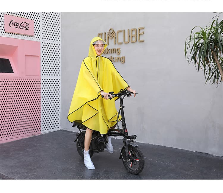 レインウェア 軽やか花びら風レインポンチョ