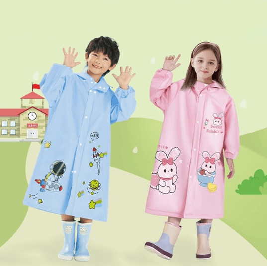 かわいいキャラクターの雨の日レインウェア